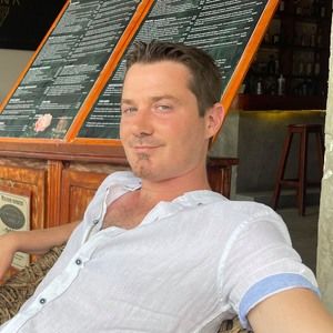 Meet your Posher, Robert